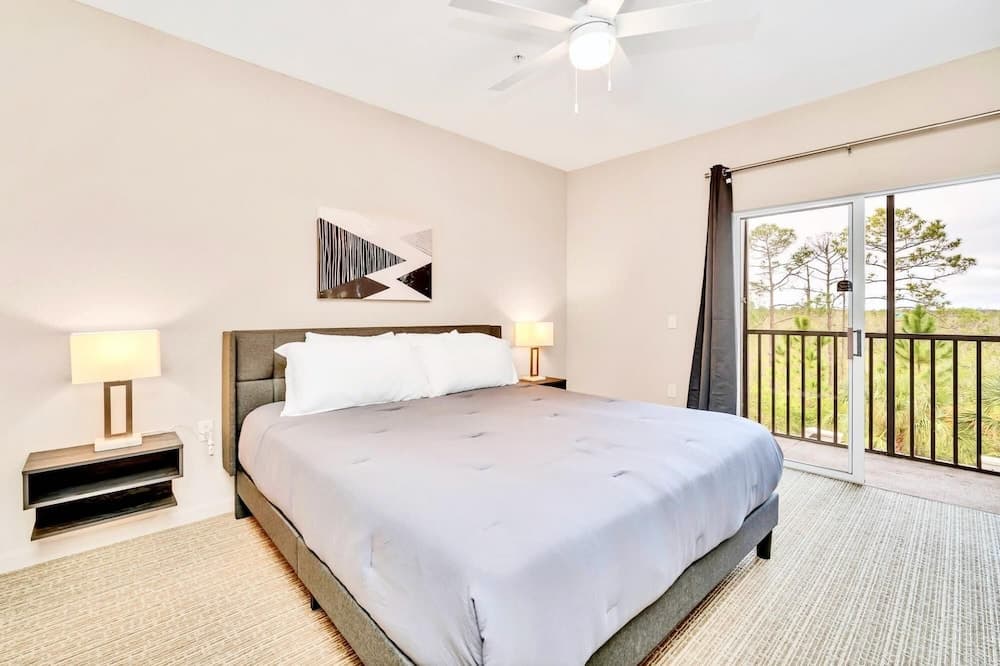 2BR Condo With Shared Pool Hot Tub Near Disney