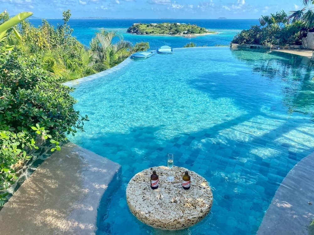 Luxury 7BR Waterfront Villa w Instaviews Boat