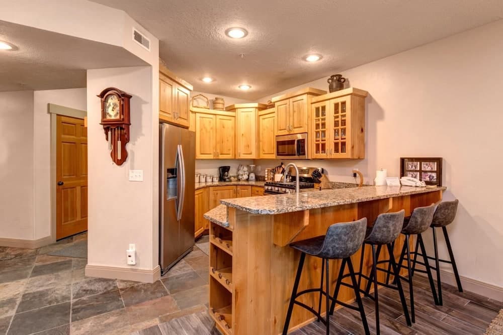 Town Pointe 3 BedroomsTPC-102C by KBM