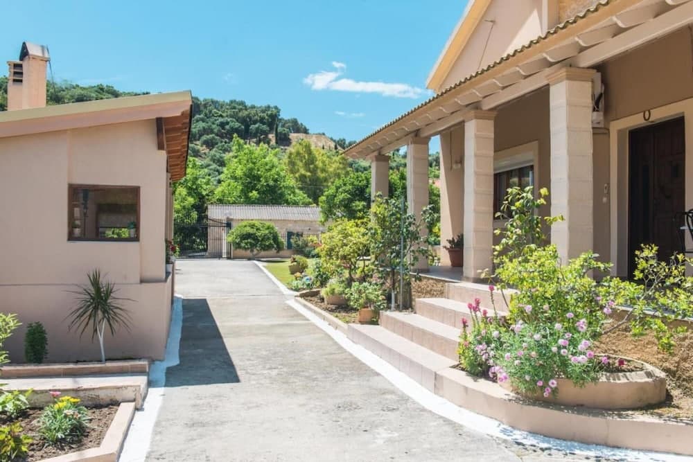 Villa Michael in Kritika