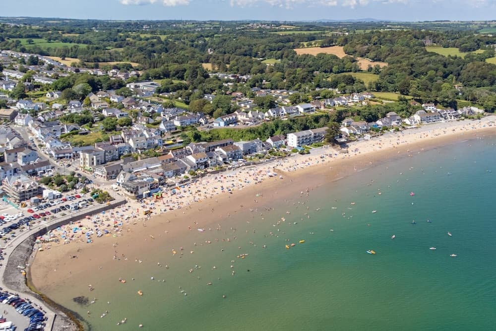 Coedrath Park 20 - Modern Apartment Close to the Beach