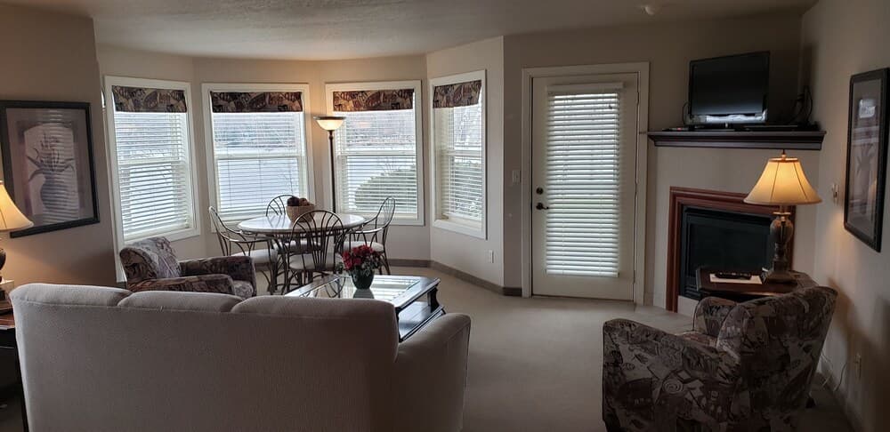 Unit 316 1 Bdrm/ 1 Bath Condo 1 Bedroom Condo by Redawning