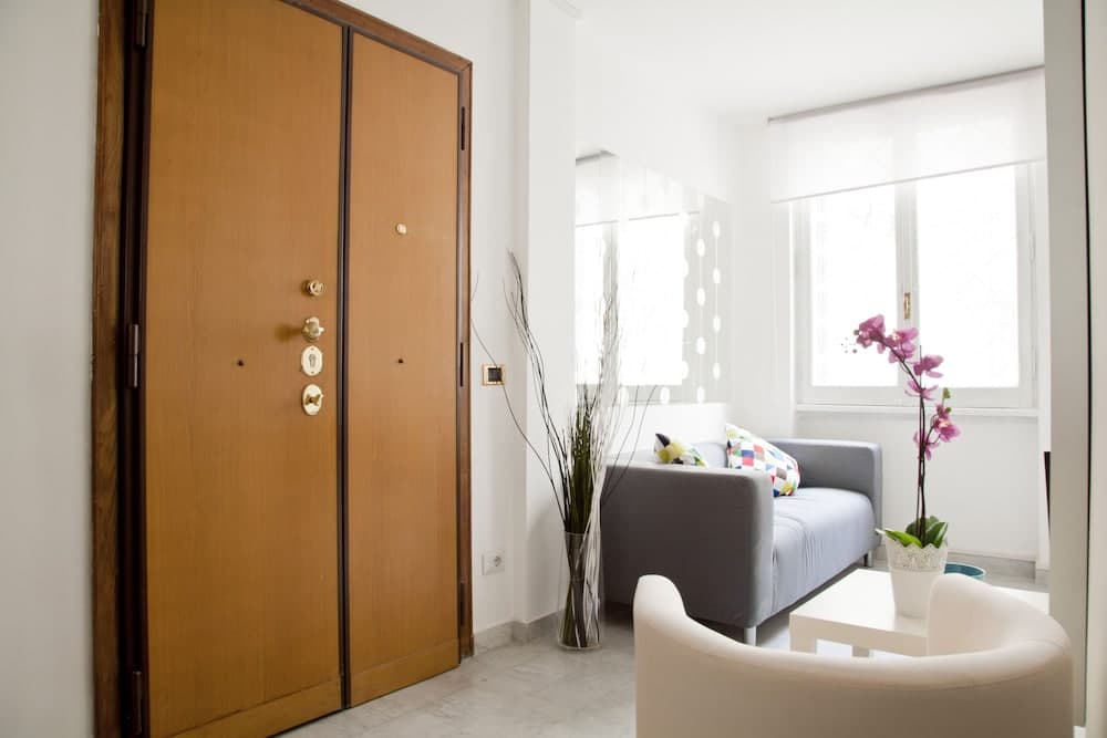 Kamchu Apartments Single Room Villa Ada 4