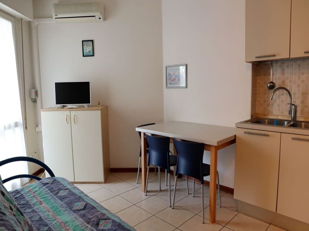 Flat for 4 People With Terrace in Residence With Shared Swimming Pool