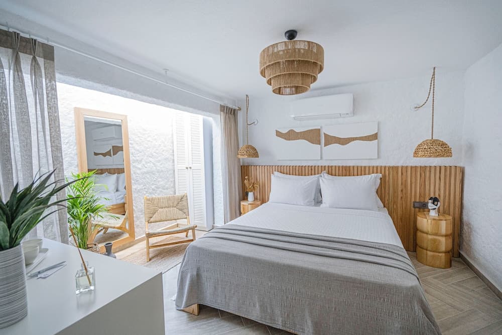 Voger Alacati Silence