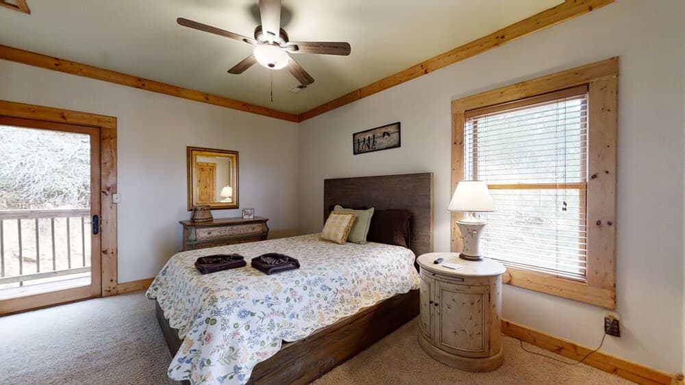 Snail's Pace 4 Bedroom Cabin by Redawning