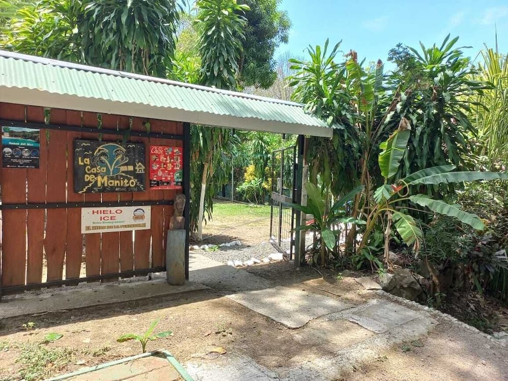 Donde Familia Manito