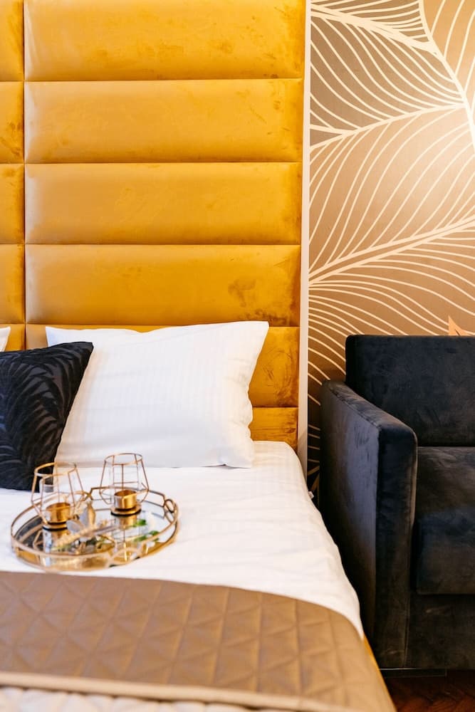 Crystal House - LoftAffair Collection