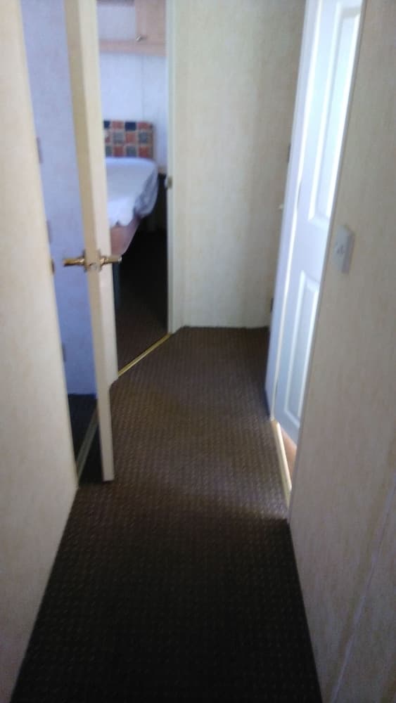 Inviting 3 Bedrooms Caravan gas Central Heating
