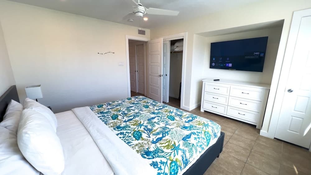 La Internacional 313 1 Bedroom Home by RedAwning