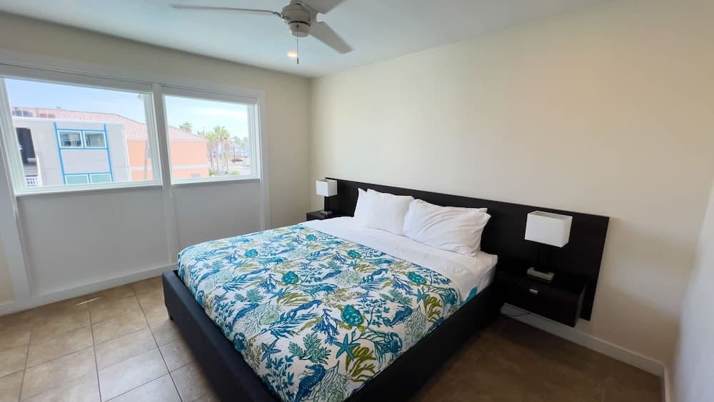 La Internacional 313 1 Bedroom Home by RedAwning