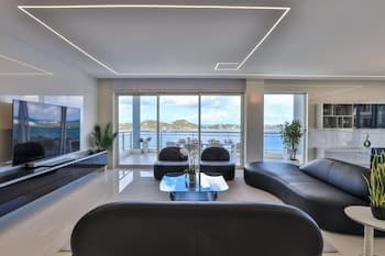 Serenity Penthouse - The Pinnacle of Luxury