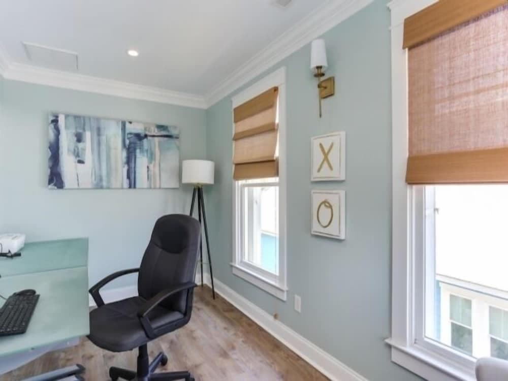 Indigo Retreat - Bring The Whole Family! Fully Renovated, Seawatch Community Stunner! 5 Bedroom Home by Redawning