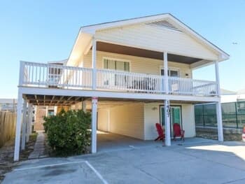 Carolina Ease - The Perfect Condo For An Easy Beach Getaway - Large Deck And Just Steps To The Beach! 3 Bedroom Apts by Redawning