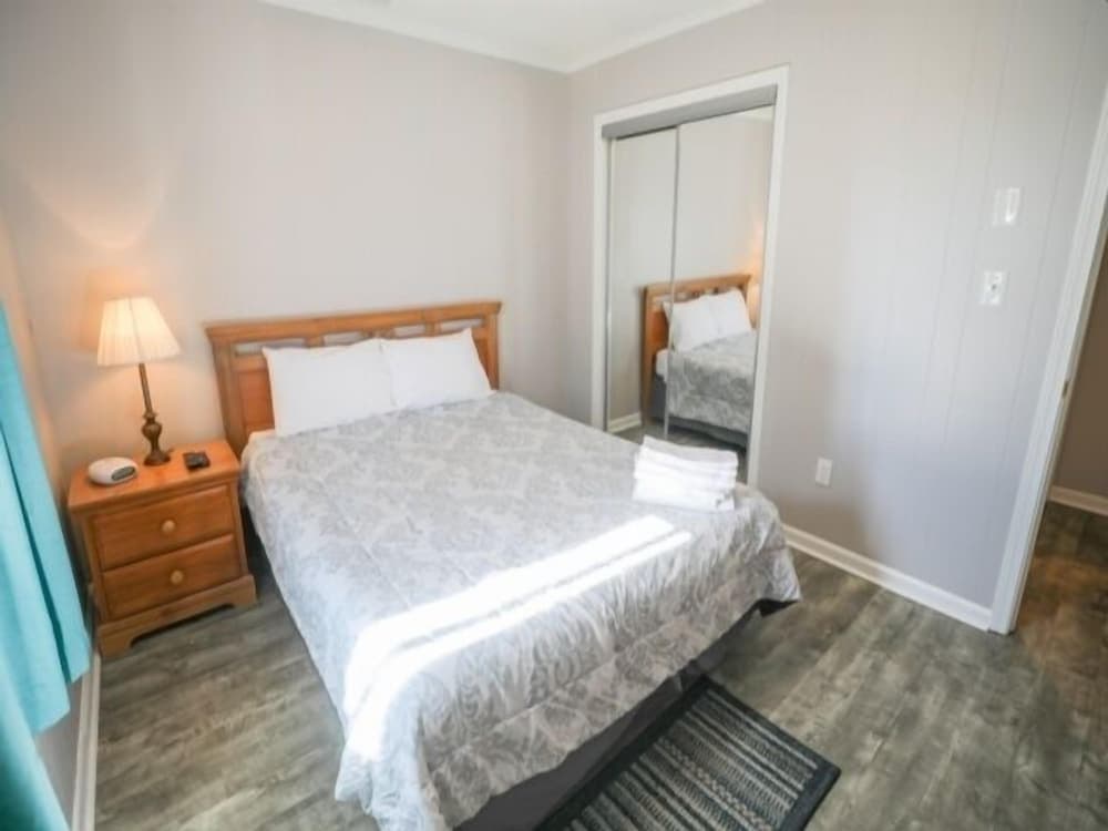 Carolina Ease - The Perfect Condo For An Easy Beach Getaway - Large Deck And Just Steps To The Beach! 3 Bedroom Apts by Redawning