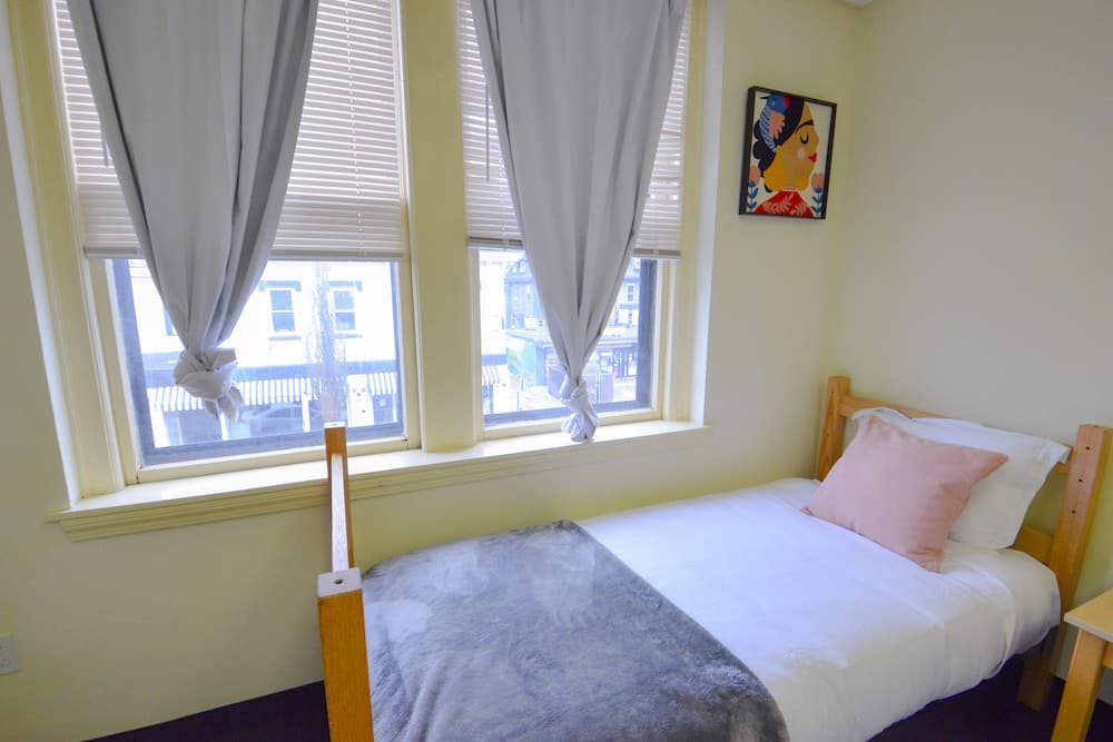 Michie House in College Hill - Hostel