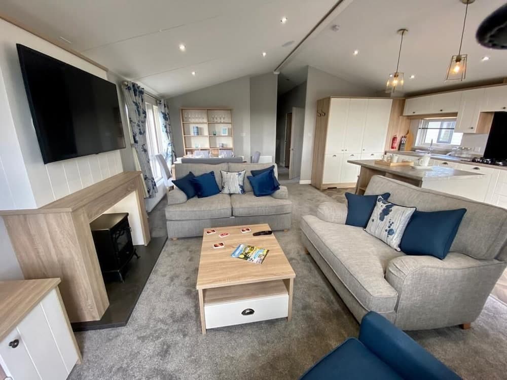 Elite Bluewater Lodge