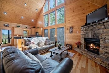The Boondocks - Beautiful Cabin Overlooking Magnificent North Georgia Mountains