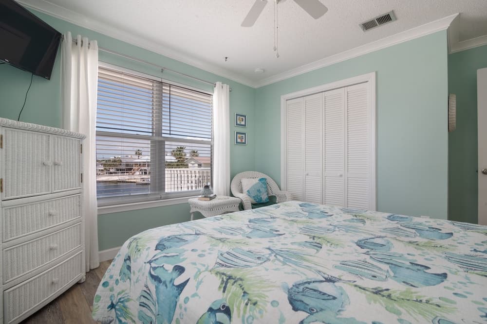 Lagoon View 3 Bedroom Home by Redawning