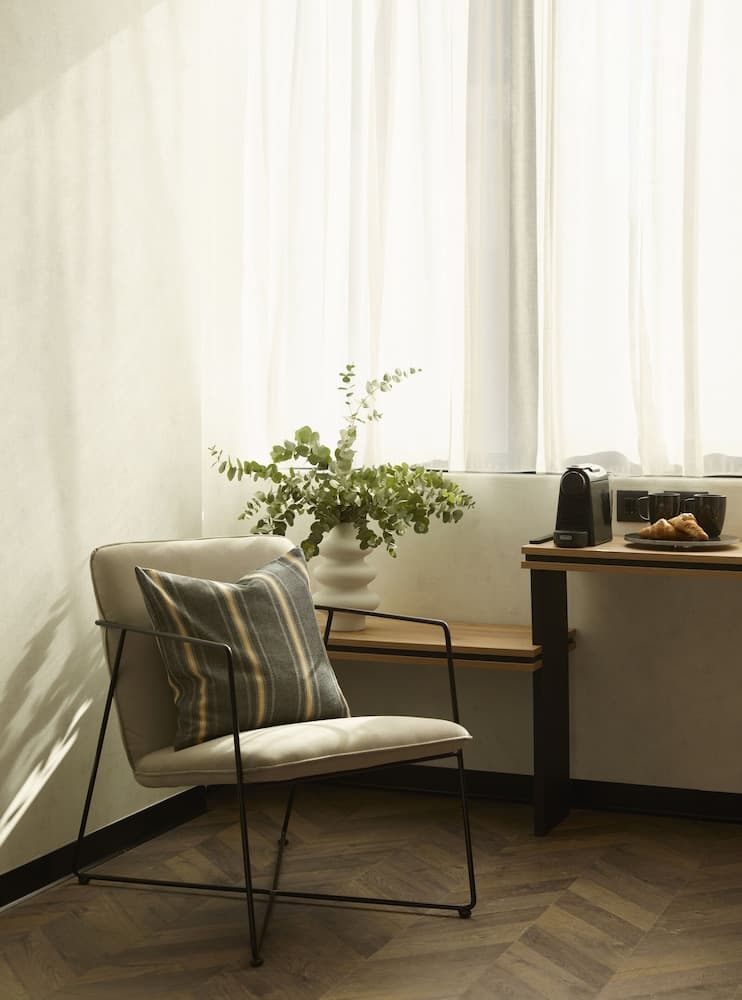 The Port Square Hotel