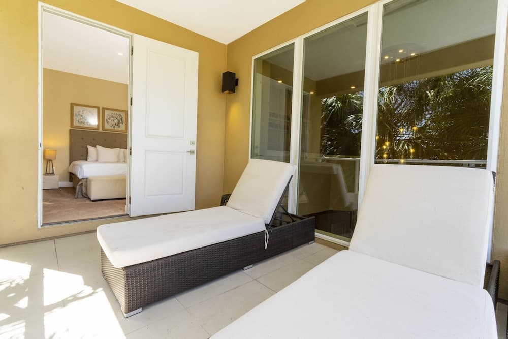 3247 Magic Village Yard 4Bd 10G 126404