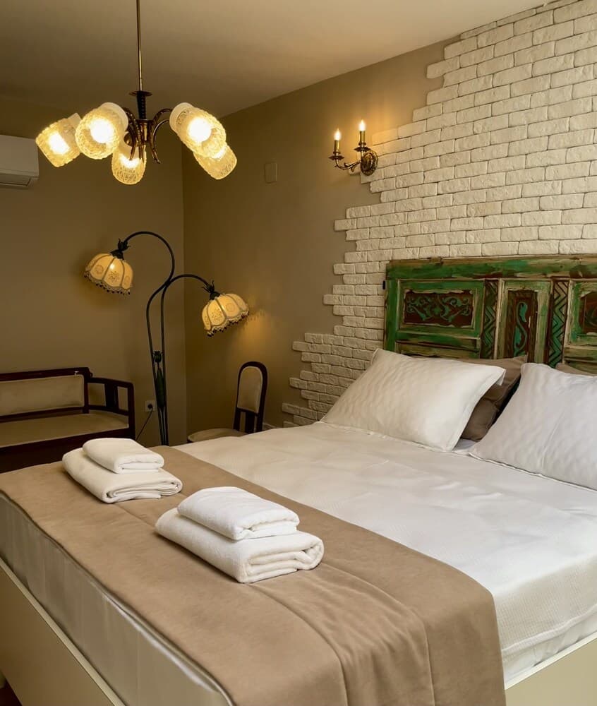 1870 Taş Konak Otel - Sanat Sokağı