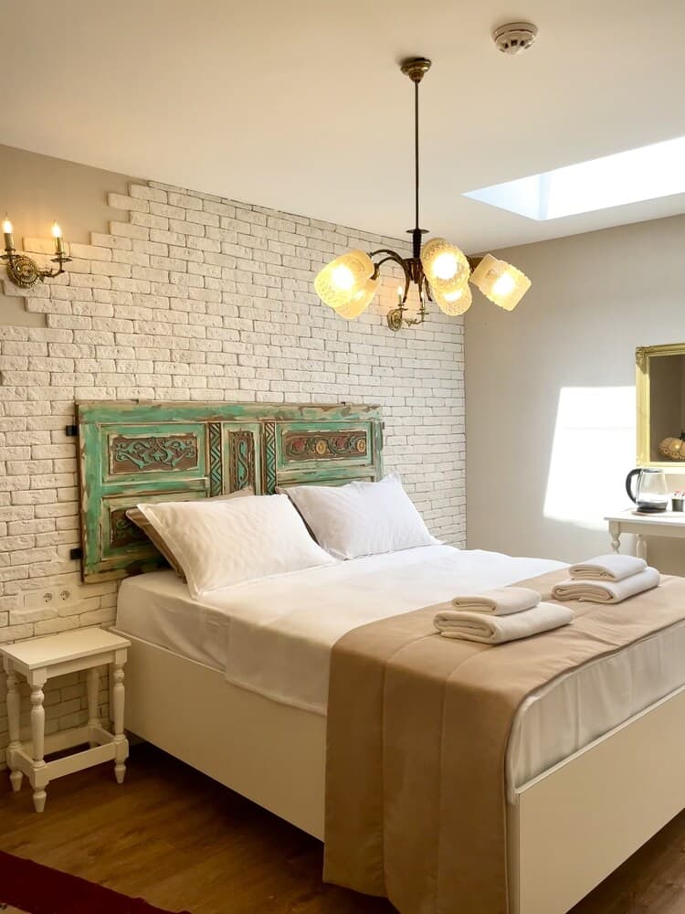 1870 Taş Konak Otel - Sanat Sokağı