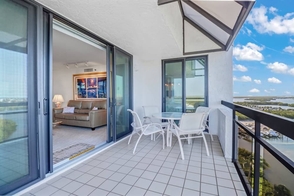 18120 San Carlos Blvd PH5