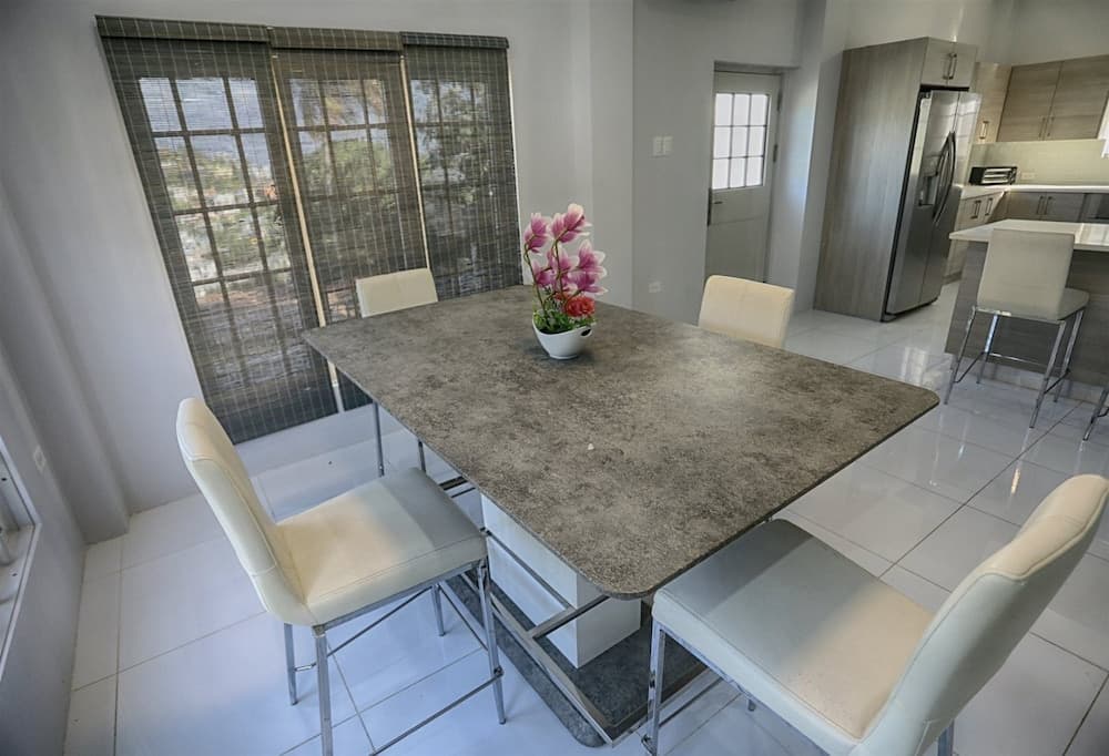 Gulfview Townhouse With Pool and Jacuzzi