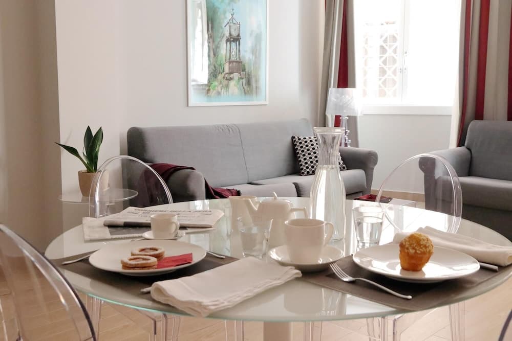 T2 Piazzetta Margutta T2 - My Extra Home