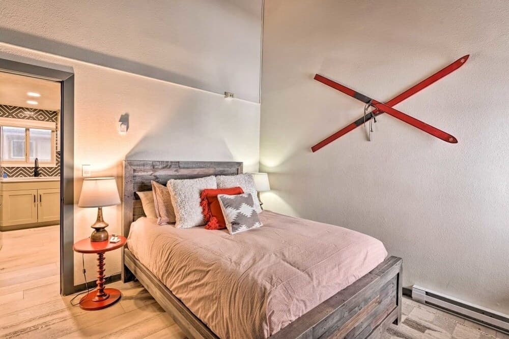 Ridgecrest 302 3 Bedroom Condo by Redawning