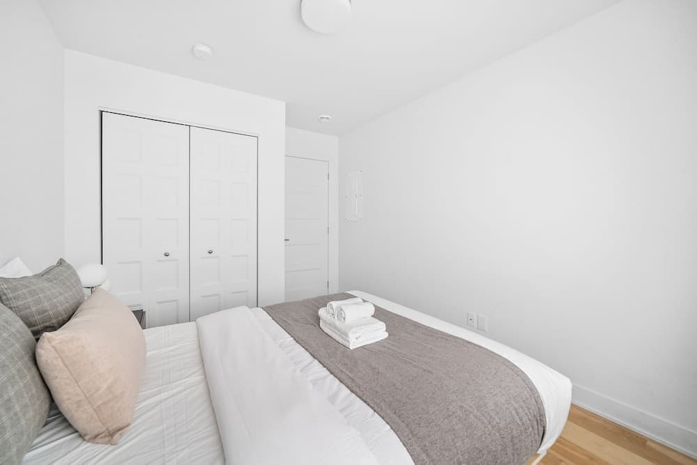 2251 Rue Lespérance