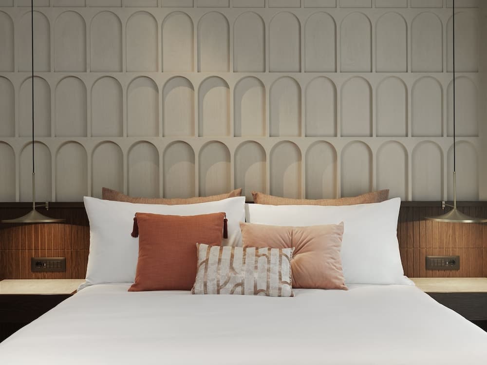 MonAsty, Thessaloniki, Autograph Collection