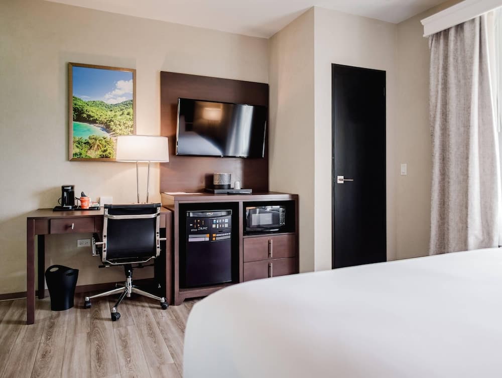 Comfort Inn & Suites Tobago