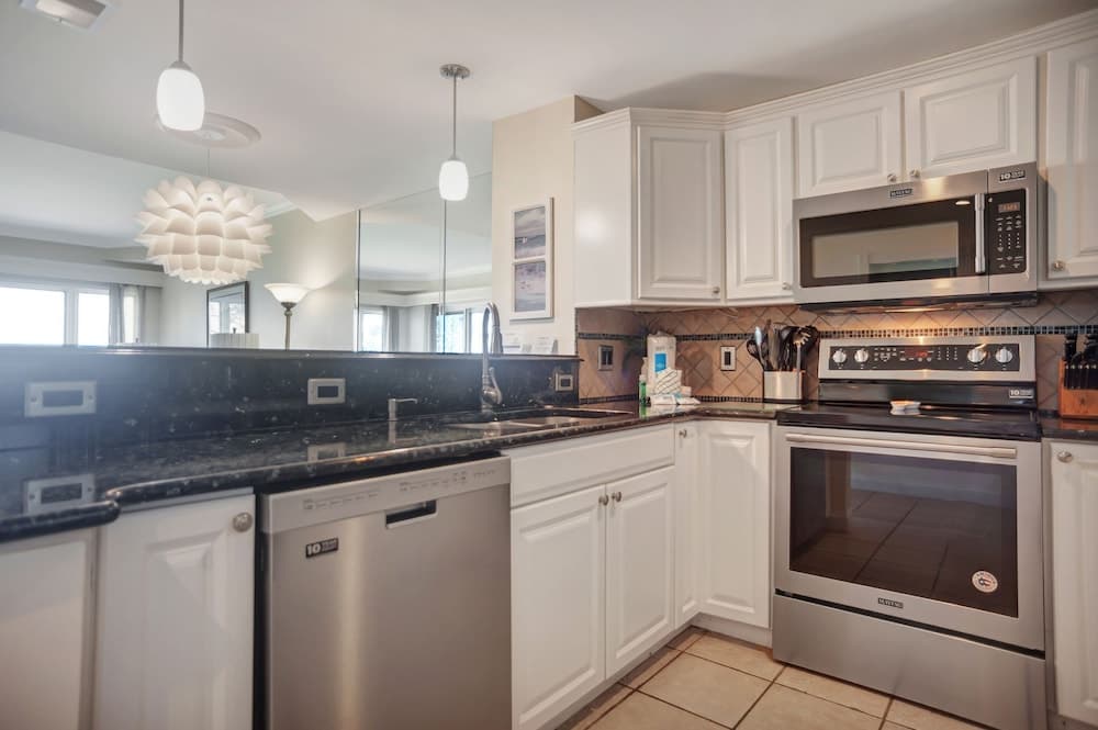 1829 Beachside Tennis at The Sea Pines Resort