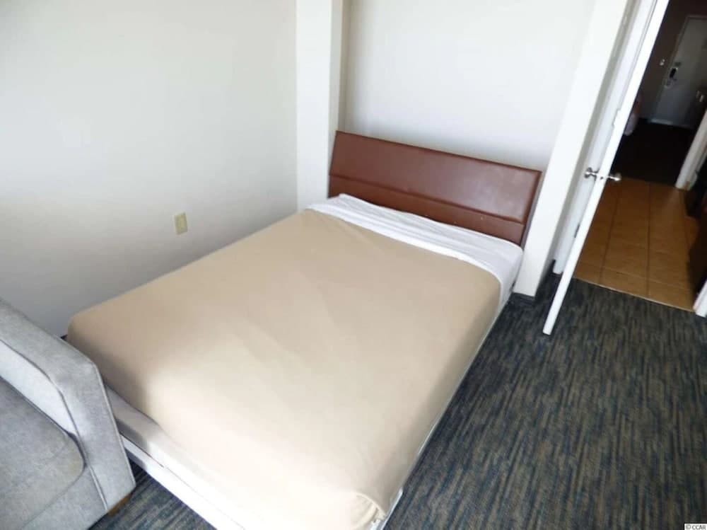 Coral Beach by Sweet Magnolia