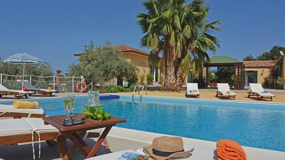 Villa Le Sorbe 12 in Caronia