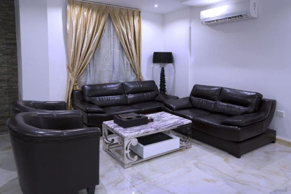 OYO 610 Jawharat Layali Furnished