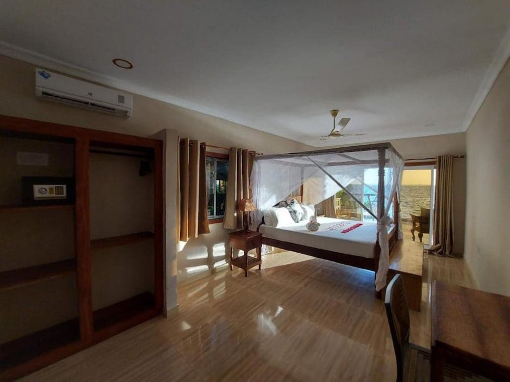 Horizon of Michamvi Beach