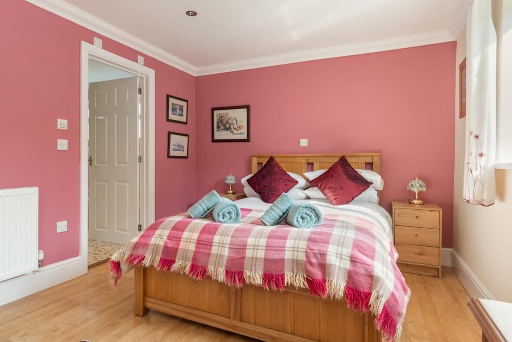 Sunningdale - Beach Side Cottage Sea Views Parking