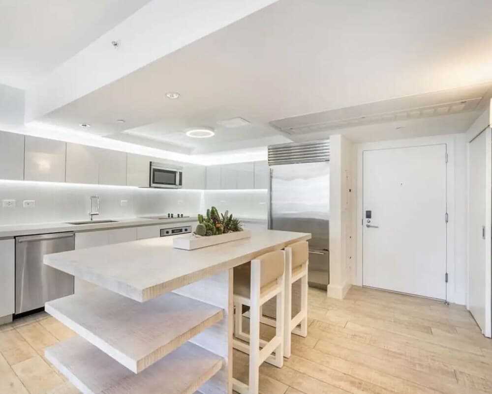 1 Homes South Beach - Private luxury condos- Ocean Front