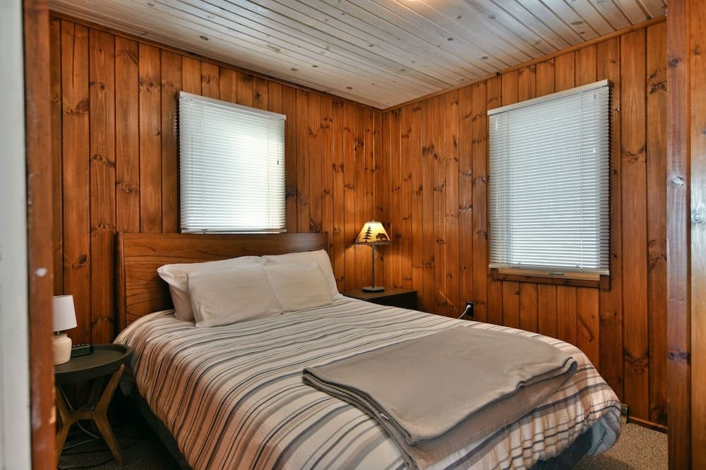 Spruce Haven 3 Bedroom Home by RedAwning