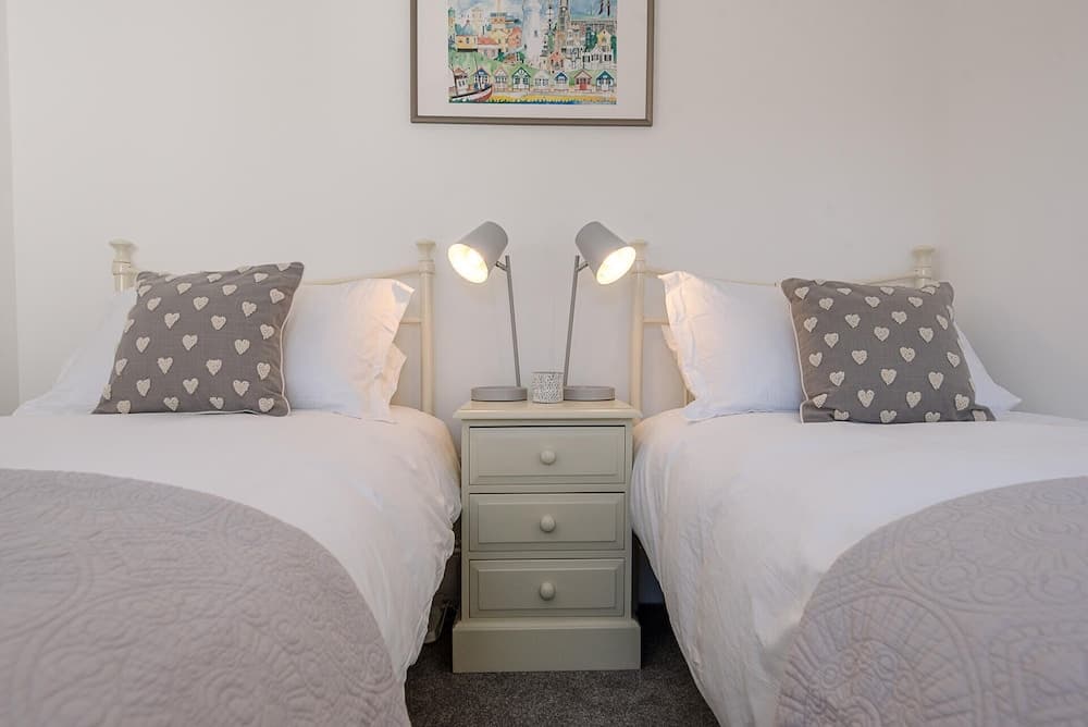 Bonheur, 16 Bartholomew Green, Southwold