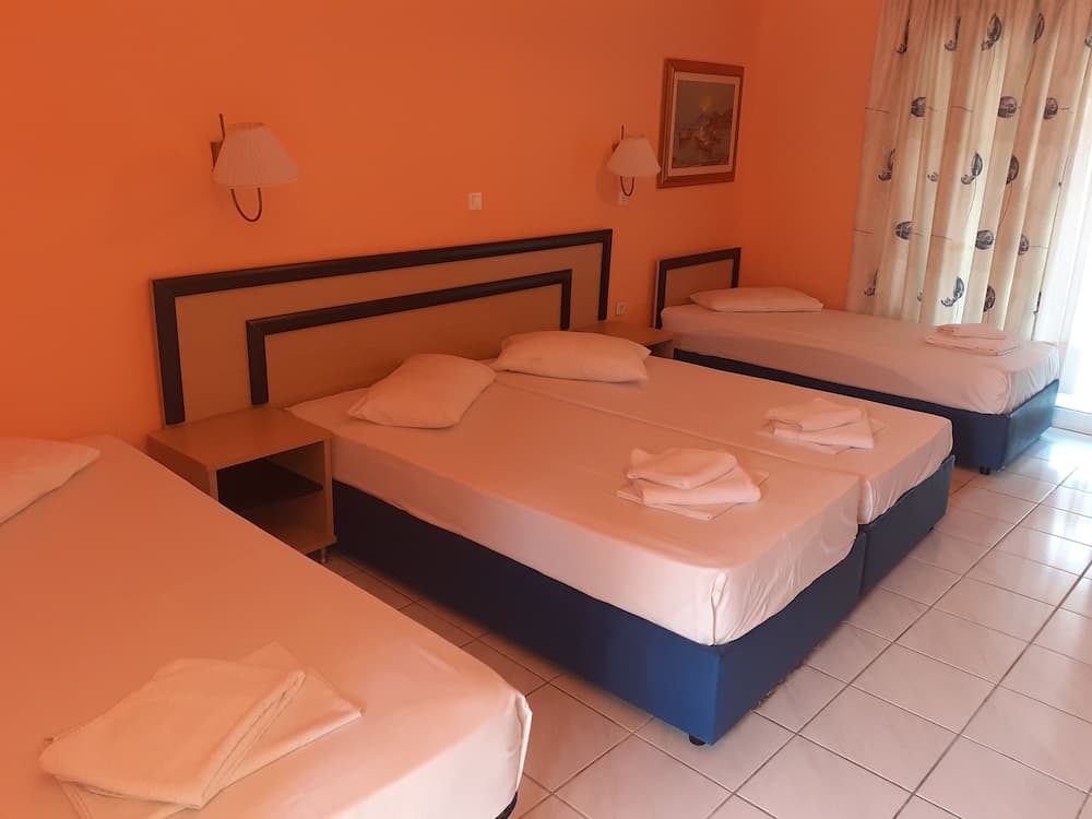 POLYCHRONO BEACH HOTEL