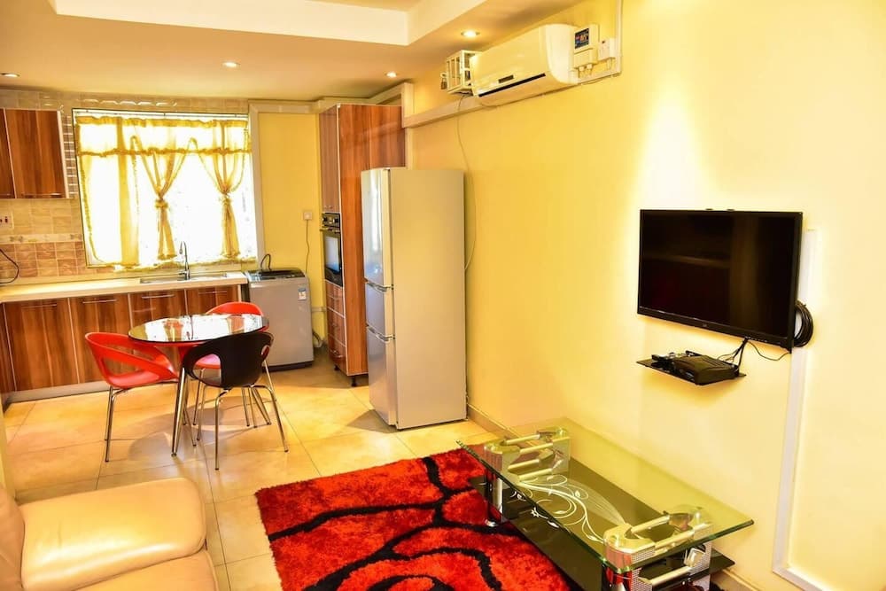 Magnificent Serviced 1 and 2 Bedroom Apartments