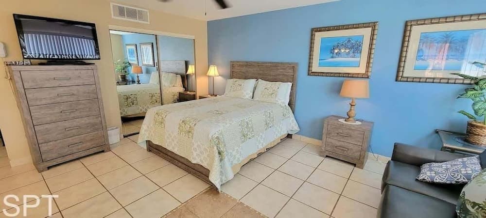 Gulfview I #205 1 Bedroom Home by RedAwning