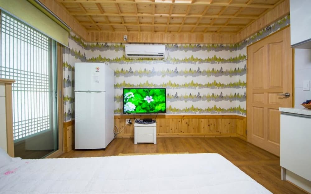 Suncheon Bay Minsok Hanok Pension