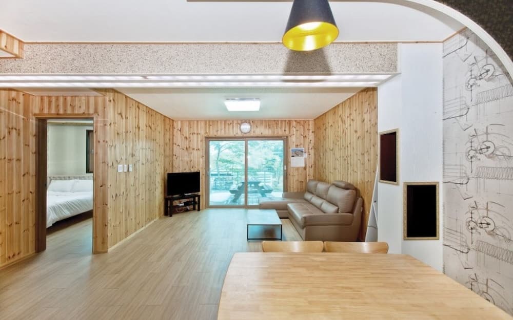 Eunseok Healing Maeul Pensionn