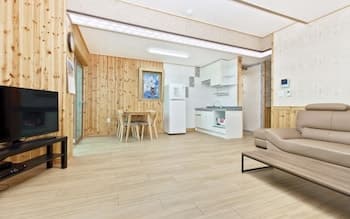 Eunseok Healing Maeul Pensionn