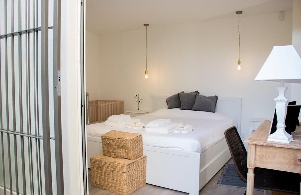 Home Of The Poet, 3-bed 3-bath River Views